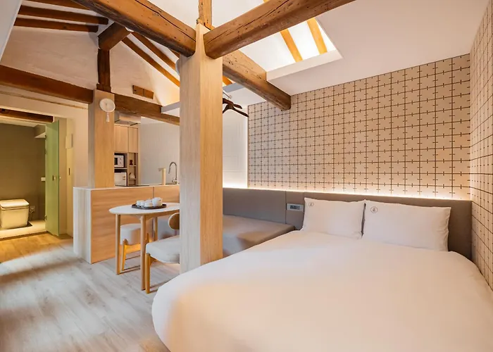 Luxury Hanok Lunar